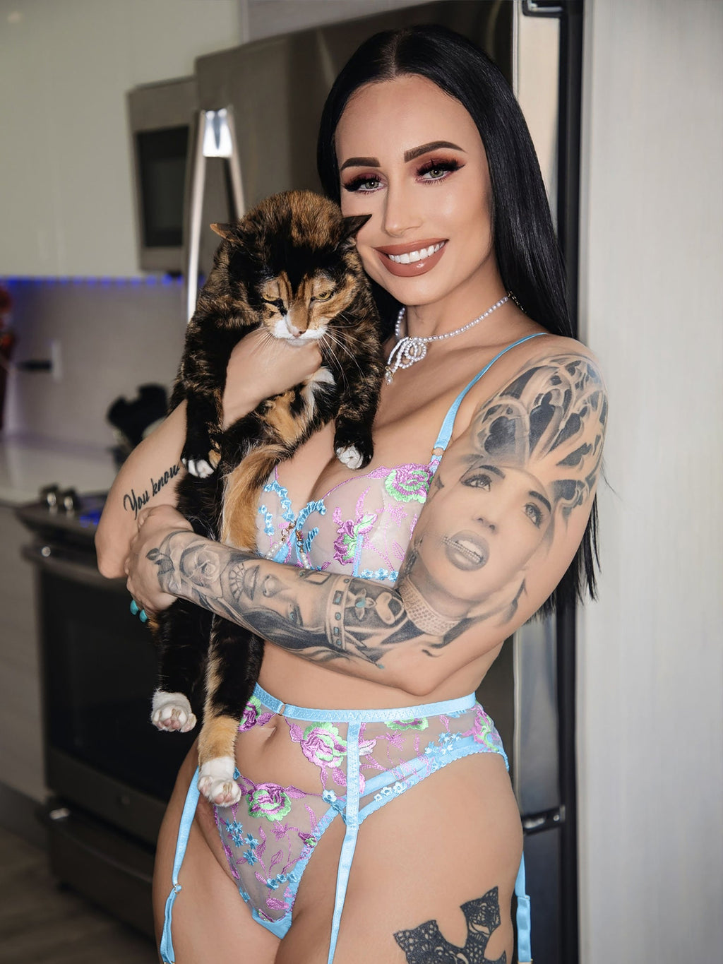 Blue Floral Embroidery Pearl Chain Lingerie Set